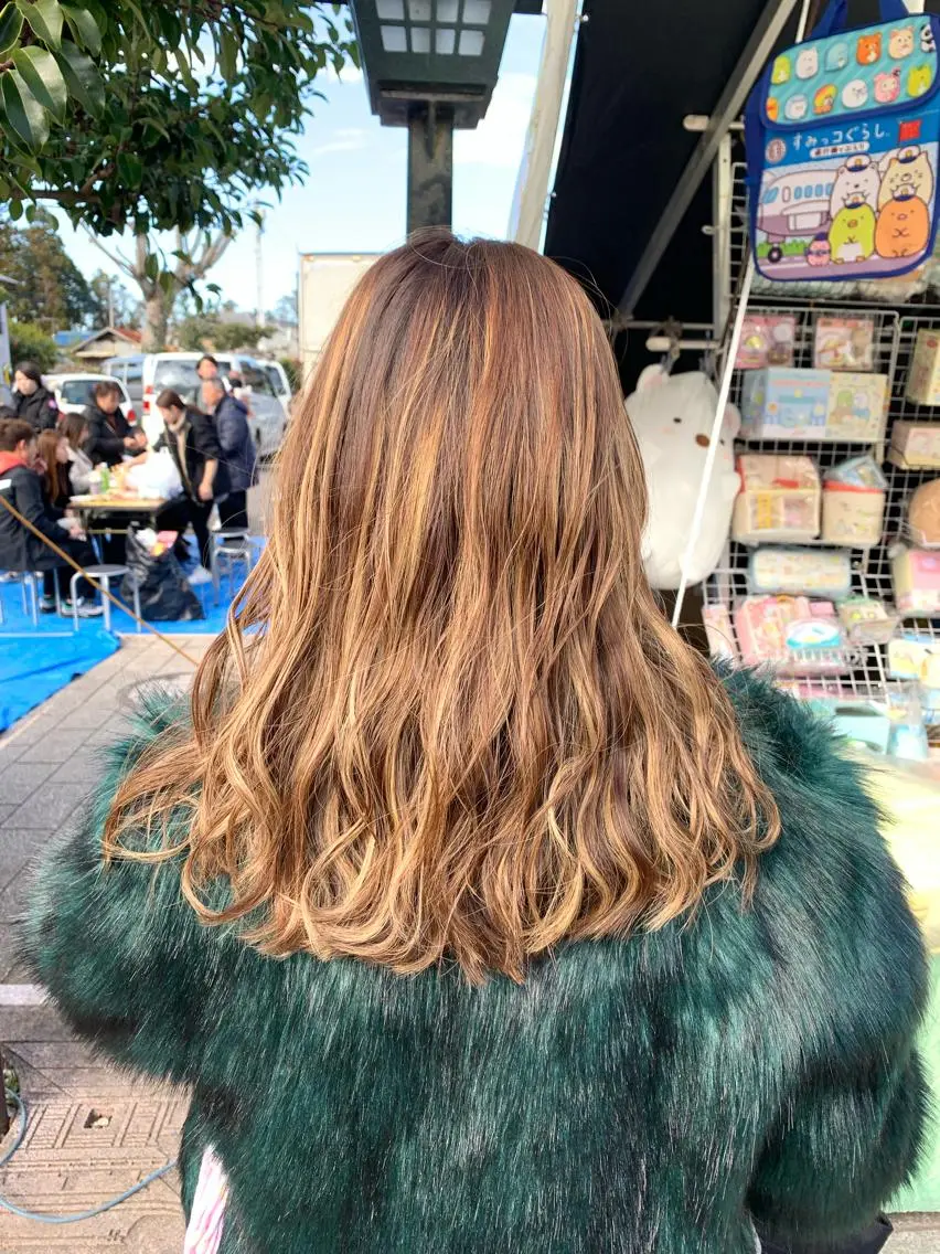 セミロング カラー ハイライトカラー ハイライト 森 早希絵のヘアスタイル