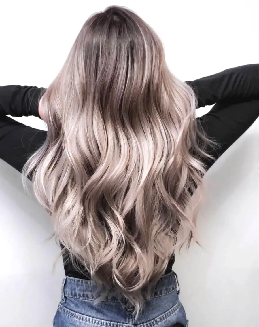 ロング カラー ハイライトカラー ハイライト ケア剤オタク×海外 ヘア長谷川裕起のヘアスタイル