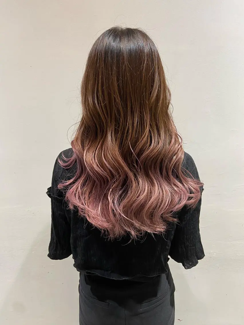 ロング カラー ピンクカラー カット ヘアカラー トリートメント レイヤー💧艶髪 💧Syotaのヘアスタイル