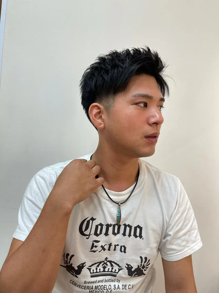 メンズ ツーブロック カット 西村 和樹のヘアスタイル