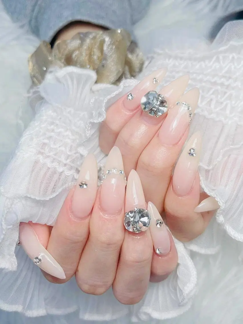 ネイル アートネイル チークネイル ドット フットネイル フレンチネイル ハンドネイル Mika Nailsのネイルデザイン