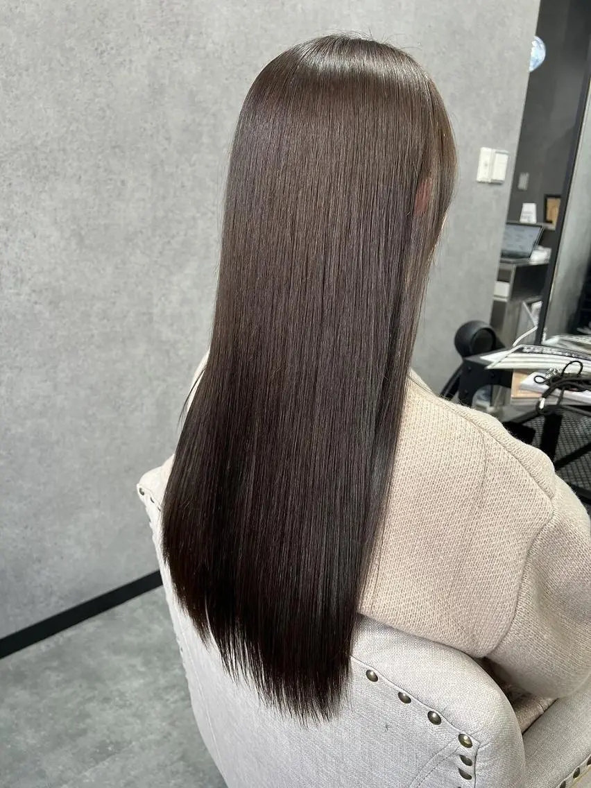 セミロング カラー カット 縮毛矯正 トリートメント TIGRE for hairのヘアスタイル