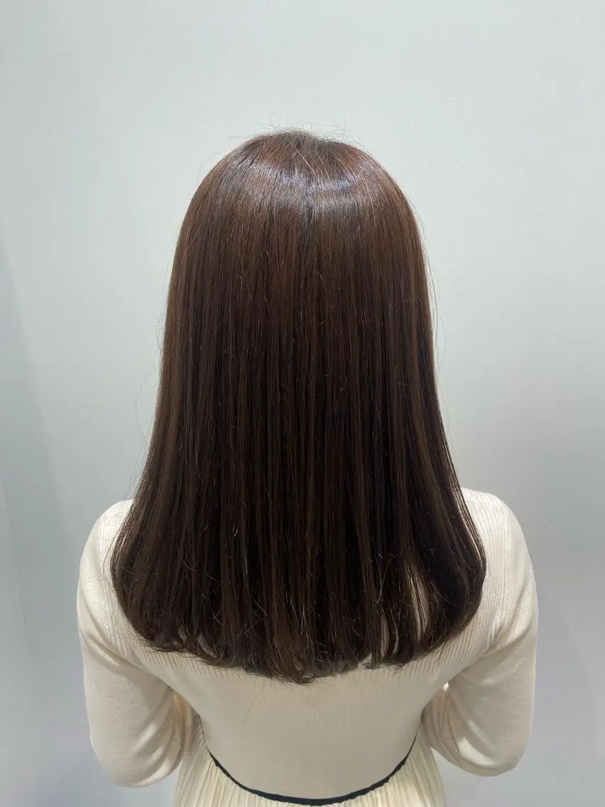 セミロング トリートメント カット ヘアカラー トリートメント 坂井 千穂のヘアスタイル