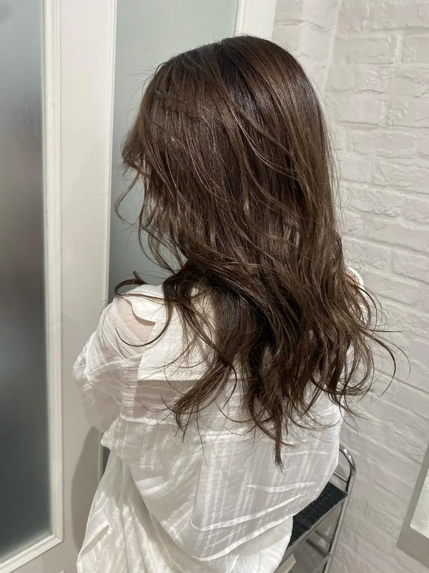 ロング ハイライト カット ヘアカラー トリートメント 🍀透明感抜群🍀/ ハイトーンカラーのヘアスタイル