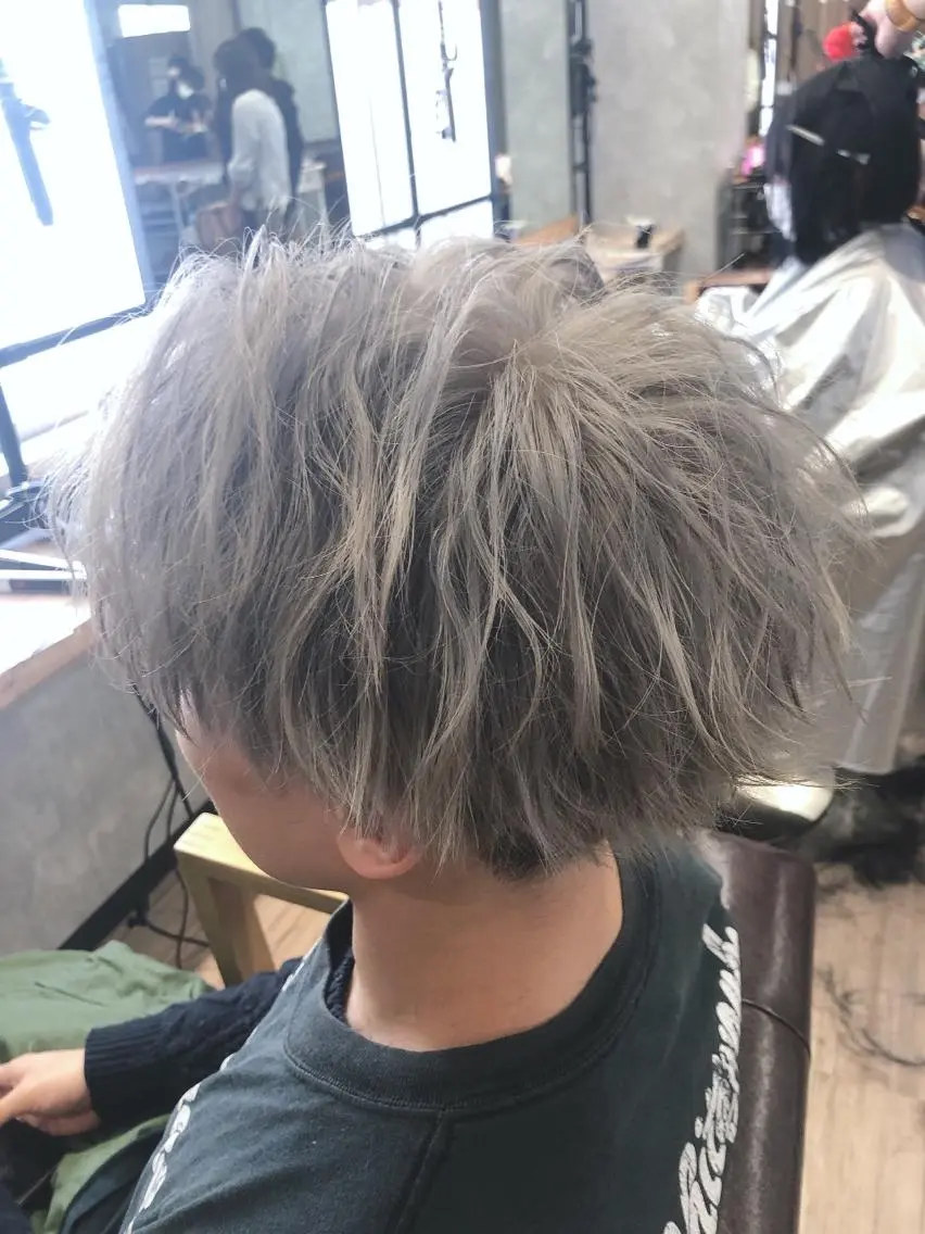 メンズ メンズブリーチ いとう ひろたかのヘアスタイル