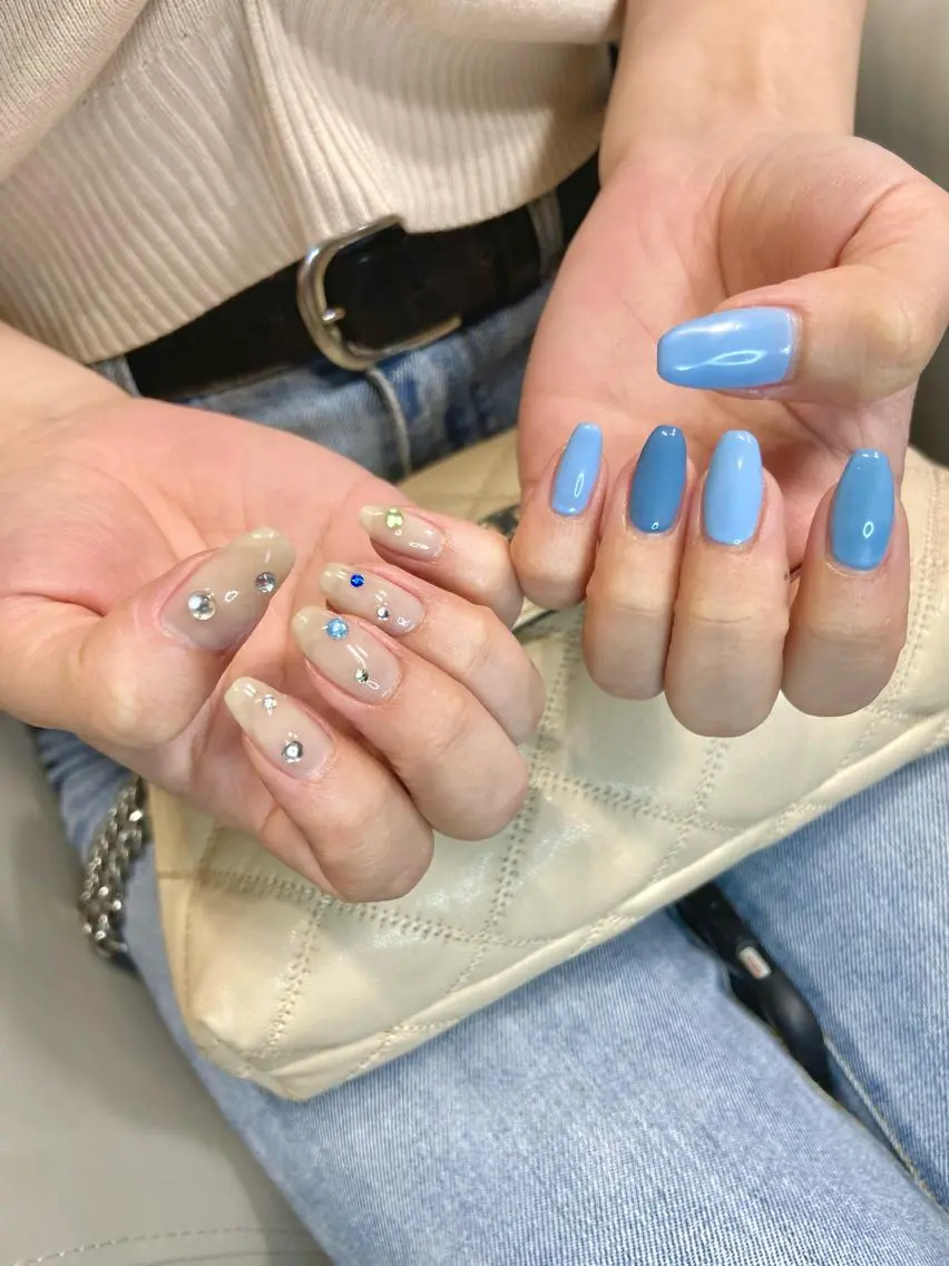 ネイル ブルー 韓国ネイル ストーンネイル salon de oct.のネイルデザイン
