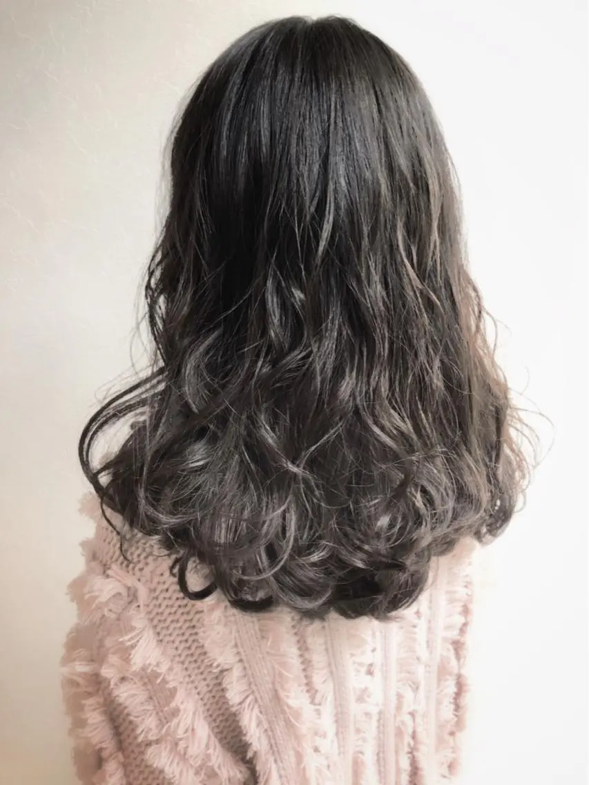 セミロング カラー パーマ ヘアアレンジ 【mokuオーナー】 ちはるのヘアスタイル