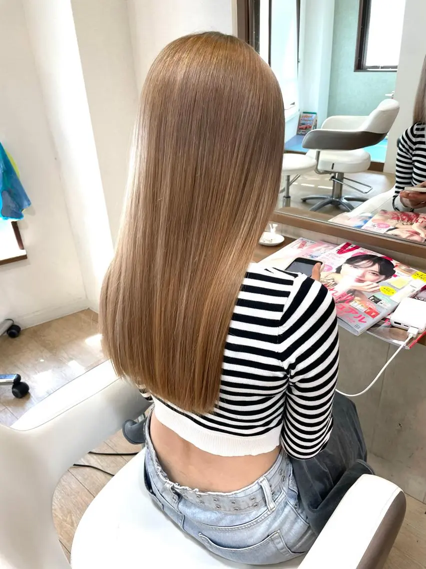 セミロング カラー ベージュカラー 畑中康志 美髪矯正/ハイトーンのヘアスタイル