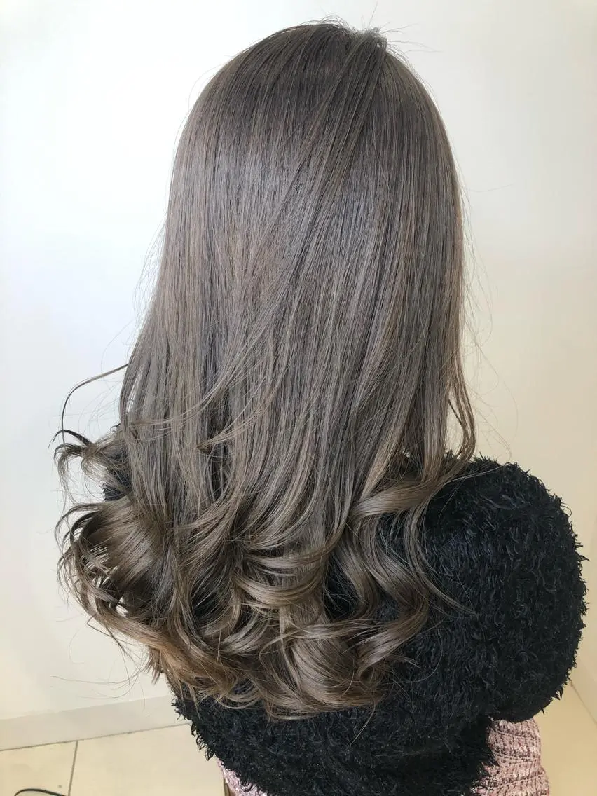 セミロング カット ヘアカラー トリートメント ✨髪質改善✨ 田西　基彦のヘアスタイル