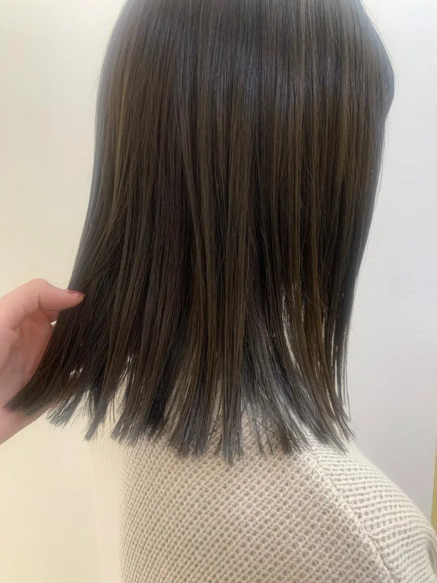 ミディアム カラー 透明感カラー グレージュ hubhair レイヤー/透明感のヘアスタイル