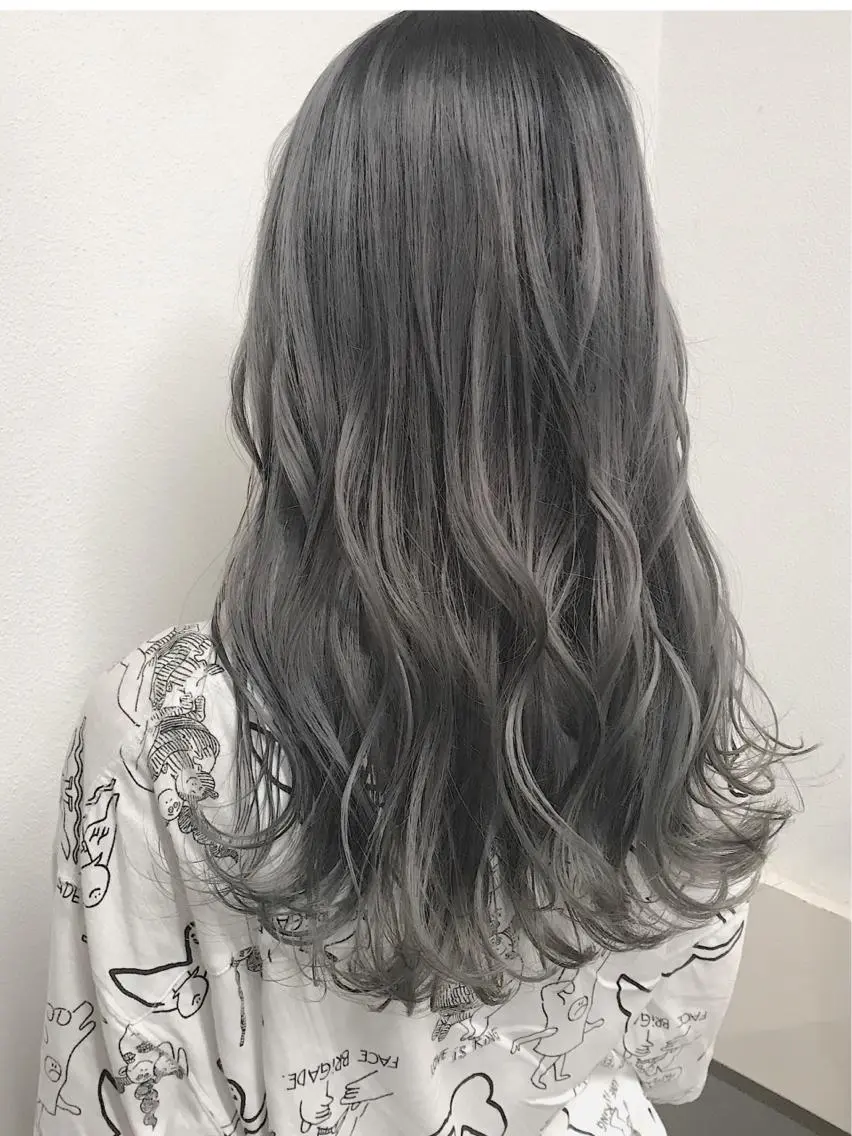 ロング カラー ヘアカラー トリートメント lani ブリーチ /ダブルカラーのヘアスタイル