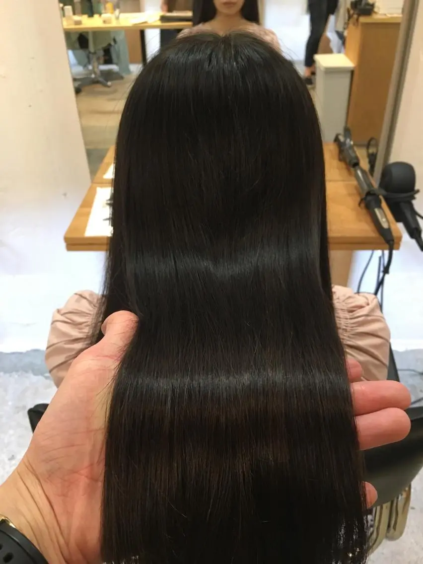 セミロング カラー 髪質改善 トリートメント メンズ眉毛ITSUK Iメンズ専門　新宿の眉毛・アイブロウイメージ