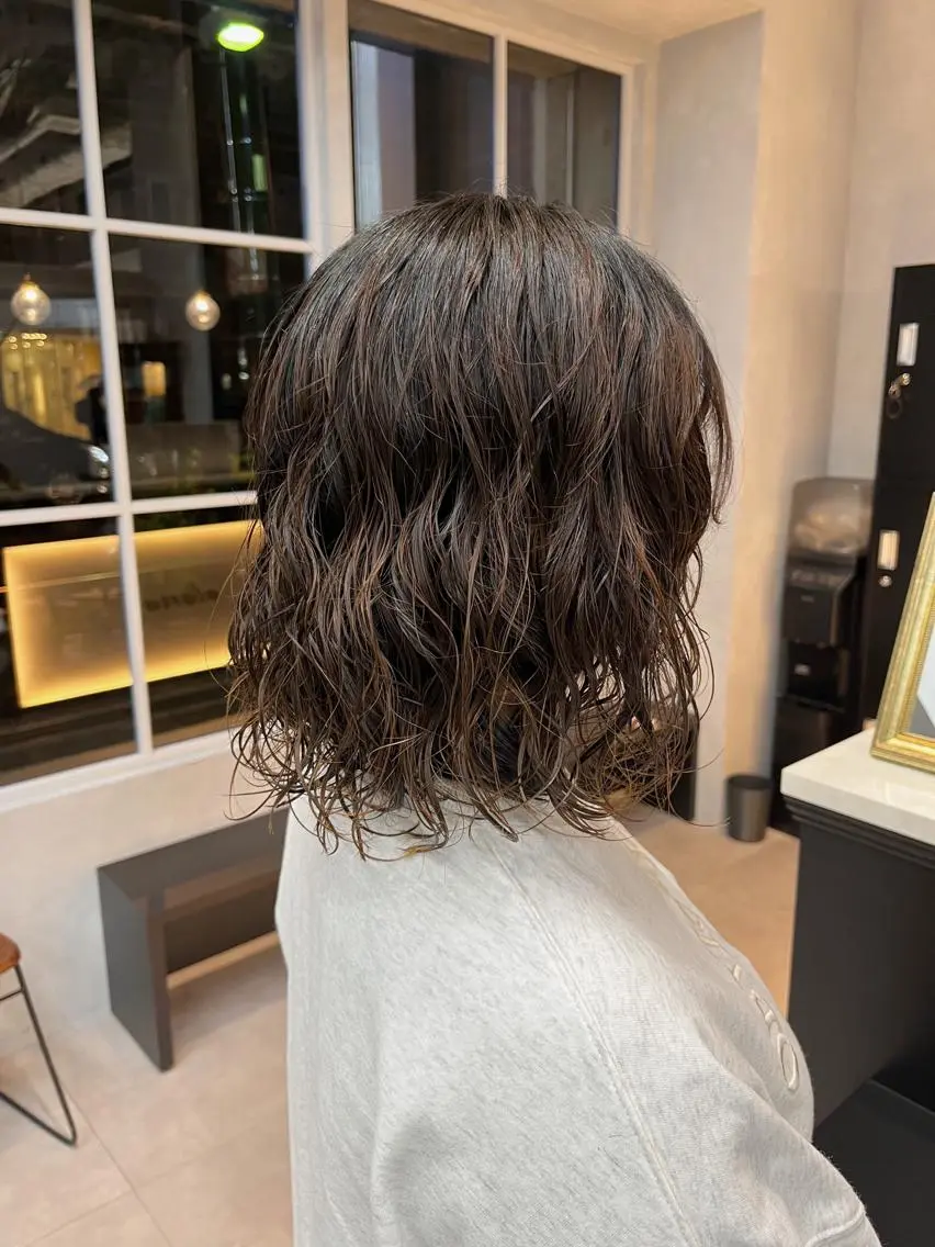 ミディアム パーマ カット パーマ 🦩レイヤー|透明感 カラー🦩makoのヘアスタイル