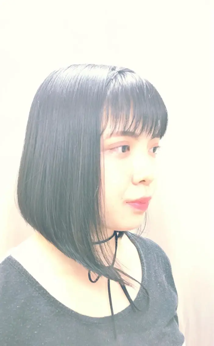 ミディアム ボブ シースルーバング 小林　ローズパープル カット＆カラー美容室のヘアスタイル