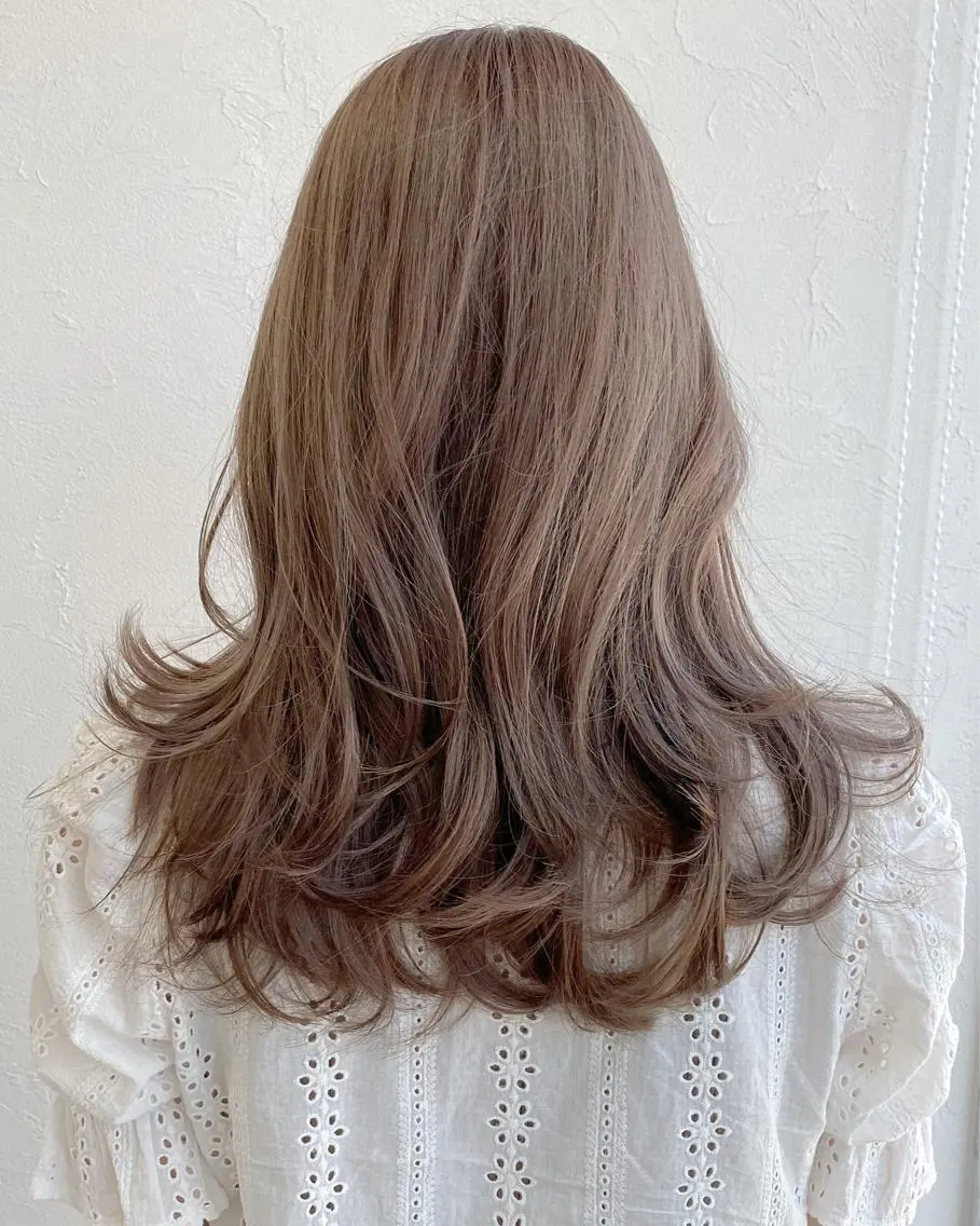 ロング レイヤーカット 榎園 由美のヘアスタイル