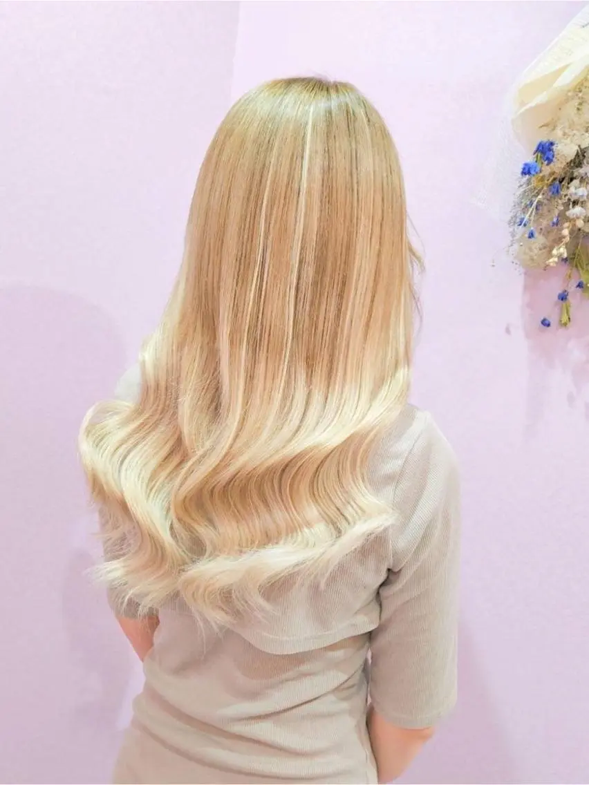 ロング カラー 大阪レミーエクステ チビ編み込みのヘアスタイル
