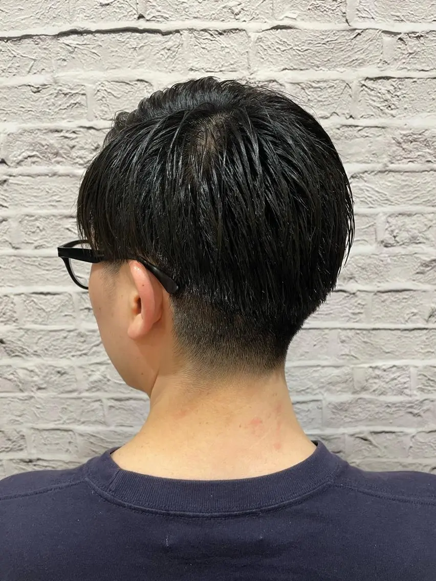ショート メンズ アップバング 七三 ツーブロック カット ヘアセット メンズカット特化💈 遠山泰輝のヘアスタイル