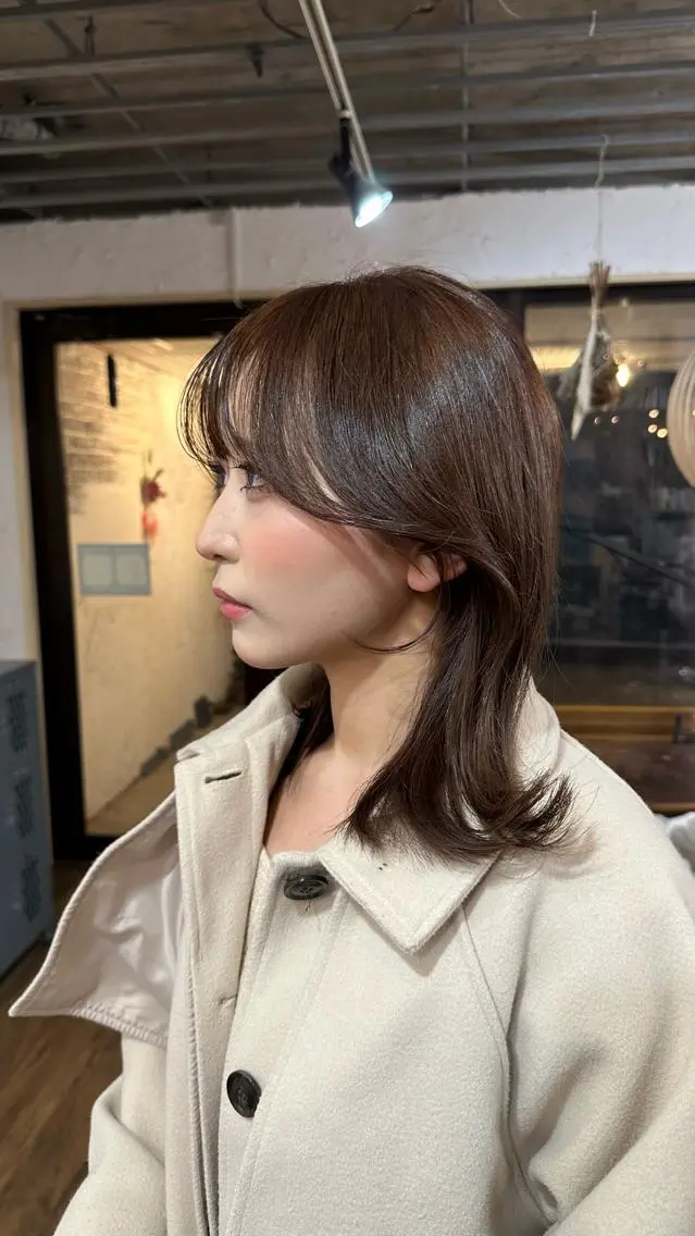 ミディアム カラー 切りっぱなしボブ ショートボブ ミディアムパーマ バレイヤージュ ベージュカラー カット ヘアカラー トリートメント 韓国レイヤー柔らかい 地毛風縮毛矯正/マツのヘアスタイル