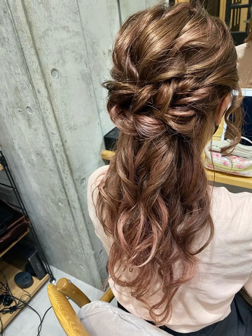 ミディアム ヘアアレンジ ヘアセット 似合う髪型が 分からない方へのヘアスタイル
