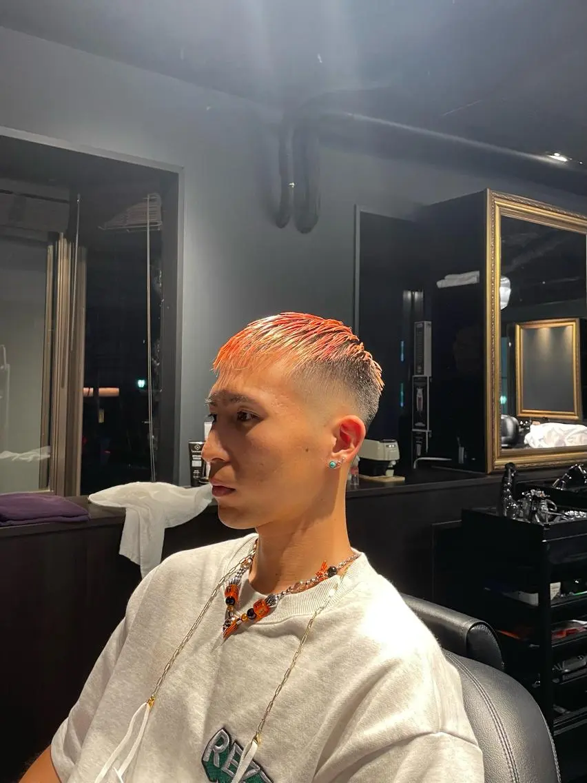 ショート メンズ センターパート フェードカット マッシュ 小櫃 彰太のヘアスタイル