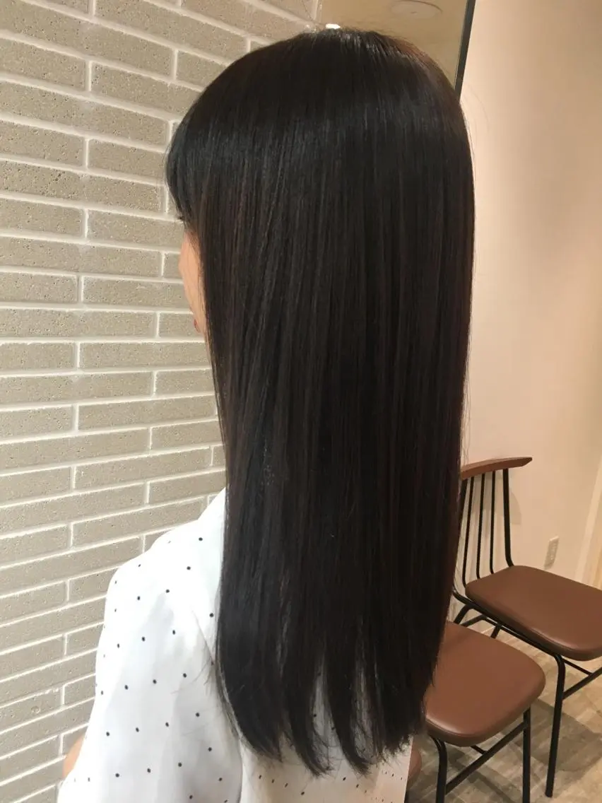 ロング ウルフカット/吉村 桃子のヘアスタイル