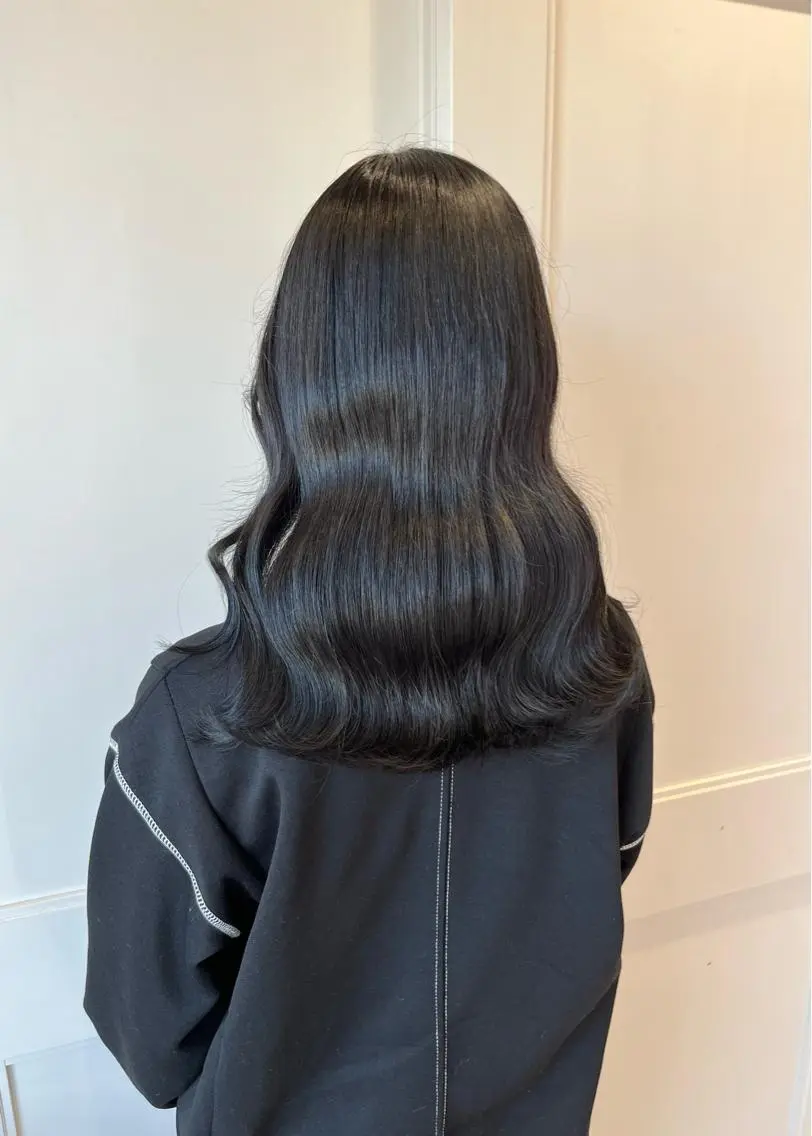 ロング allum SAKURAのヘアスタイル