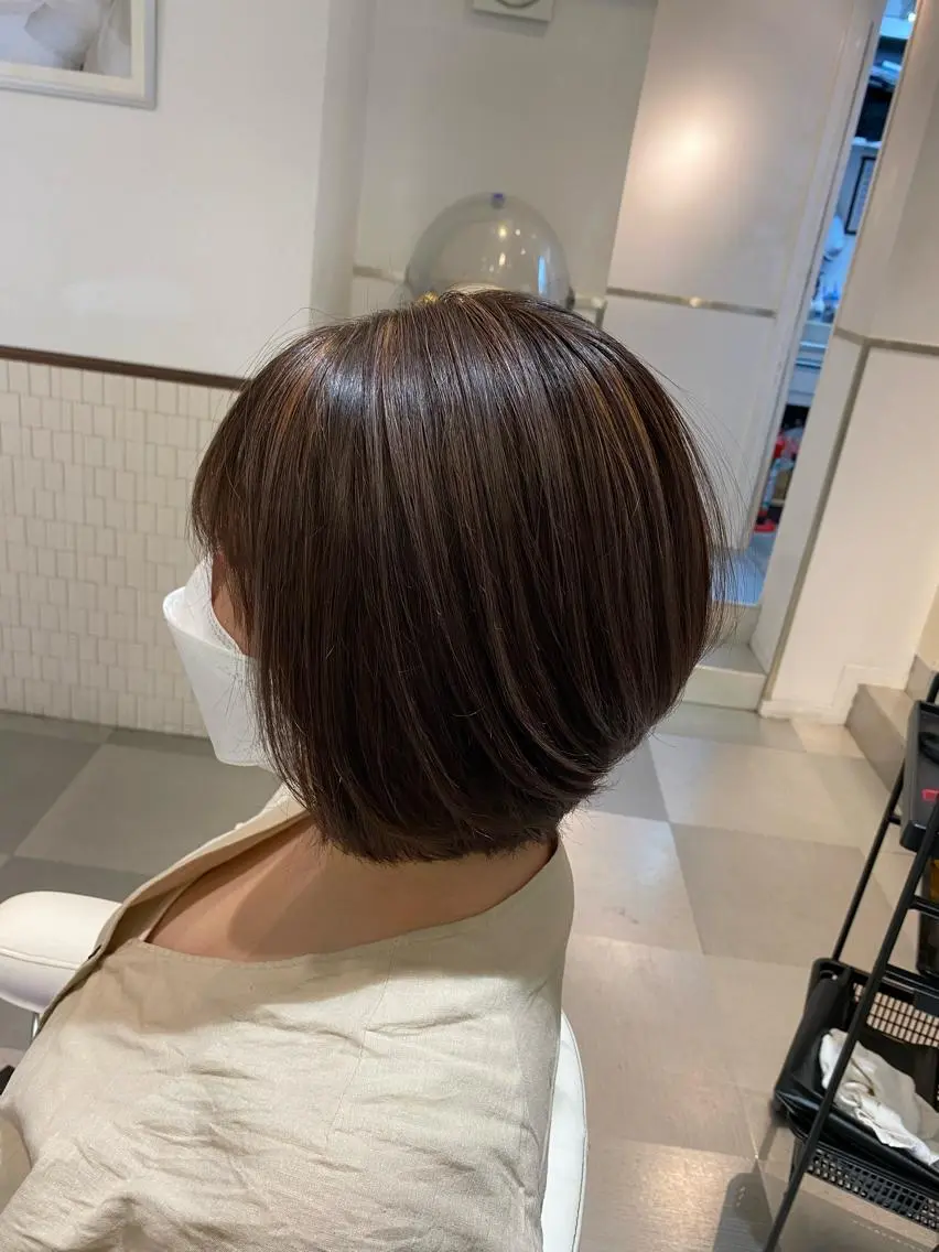 ミディアム カラー ハイライトカラー ハイライト コテ巻き風パーマ 藤澤　知彌のヘアスタイル