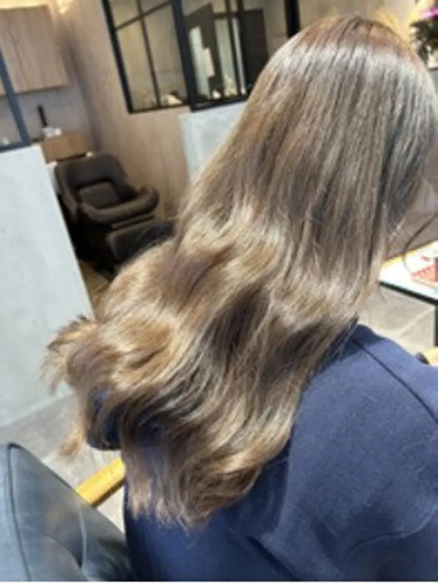 セミロング カラー パーマ ヘアアレンジ セミロングパーマ アディクシーカラー ベージュカラー ブリーチ ケアカラー カット ヘアカラー トリートメント ヘアケア特化型サロン newi 梅田のヘアスタイル
