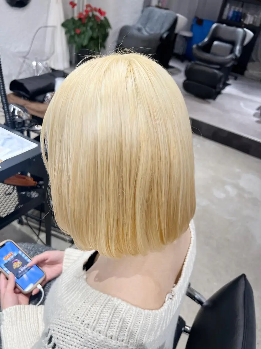 ミディアム カラー 抜きっぱなしブロンド ブロンド オタク特化美容師💟 チバコナツのヘアスタイル