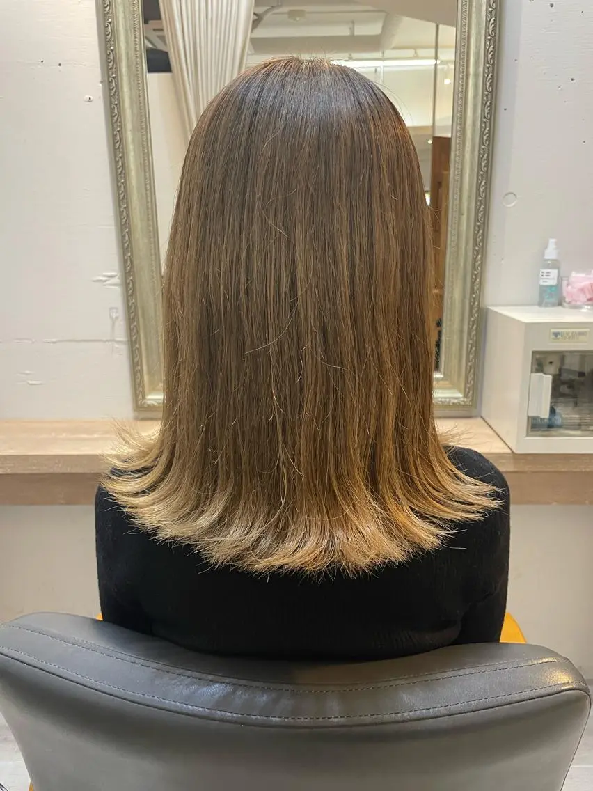 ミディアム ⭐️ダブルカラー推し lisaaaa⭐️のヘアスタイル