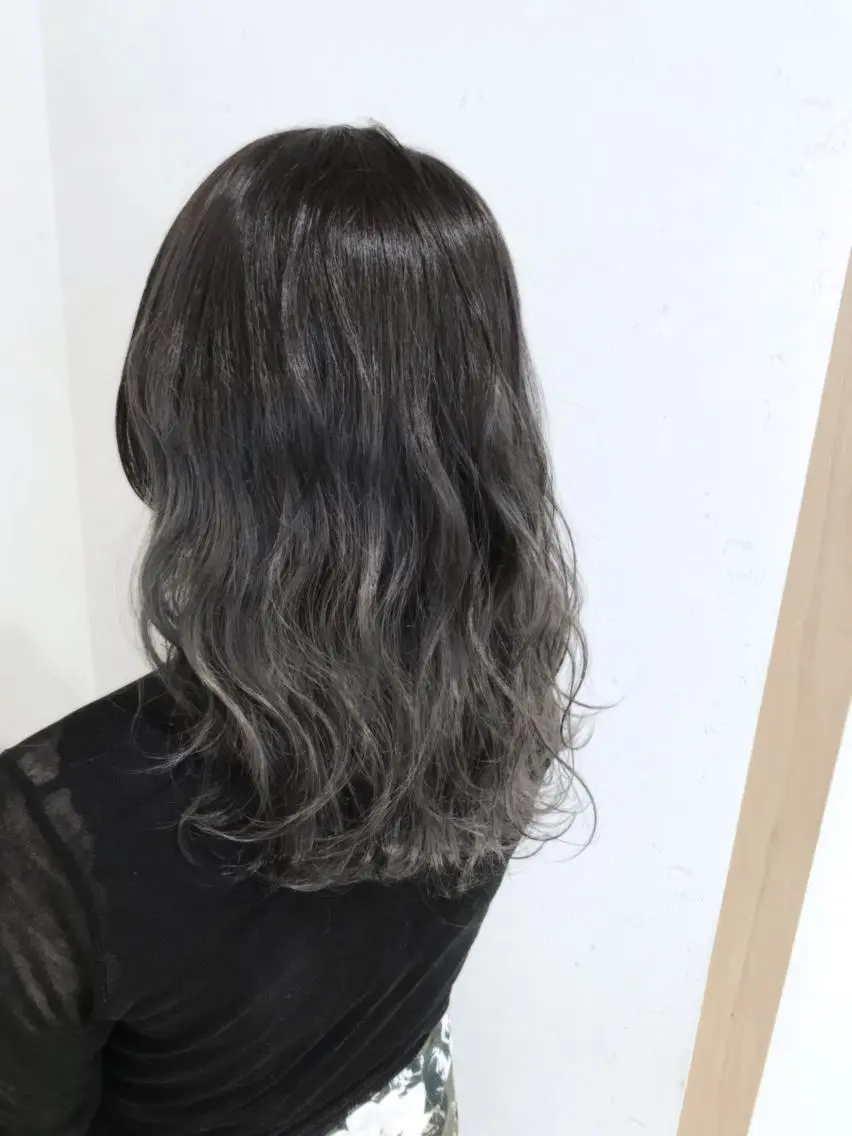 セミロング カラー パーマ ヘアアレンジ メンズ キッズ ネイル マツエク・マツパ ヘアカラー バレイヤージュ/ 髪質改善/渡邉悟🌱のヘアスタイル