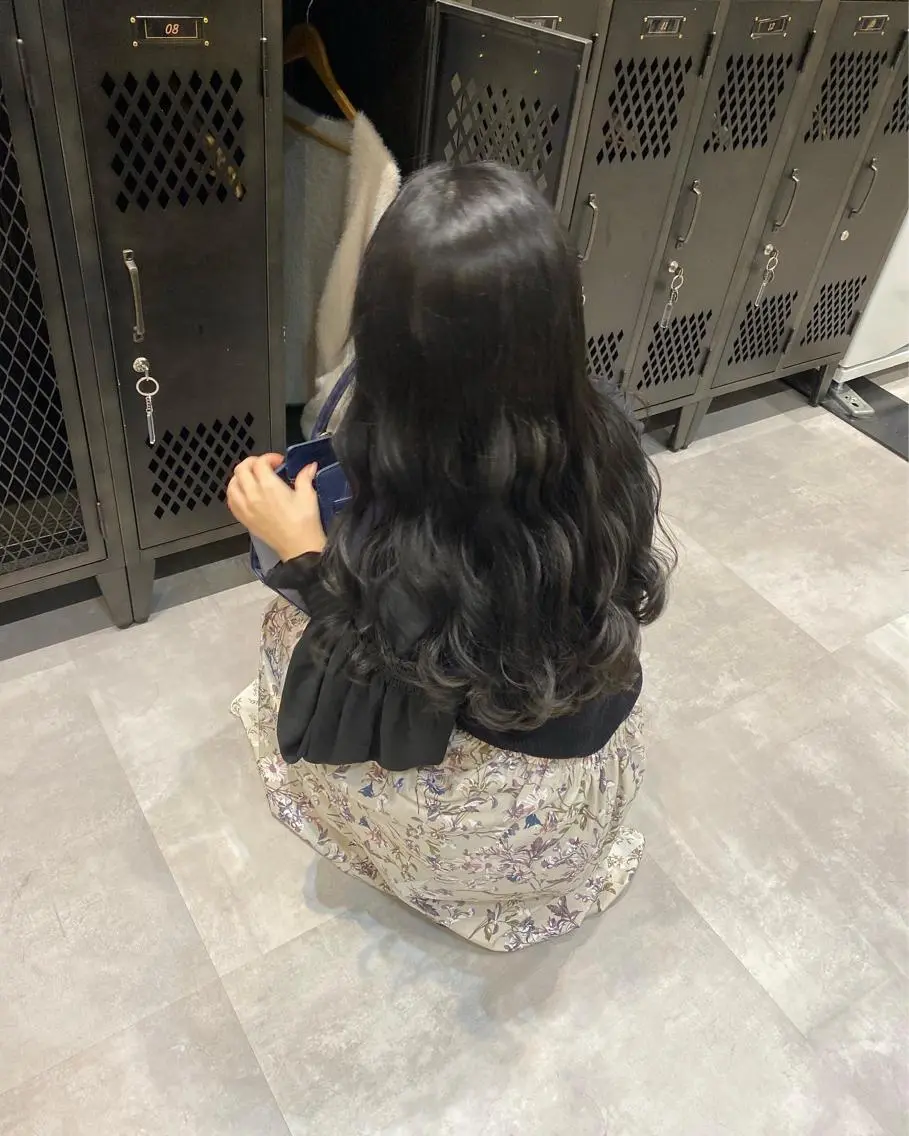 ロング カラー バレイヤージュ ブリーチ ケアブリーチ デザインカラー ダブルカラー カット ヘアカラー トリートメント 大人かわいい×艶髪 🤍塩川のヘアスタイル
