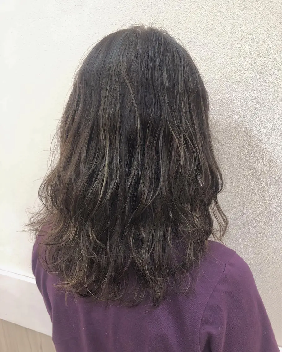 カラー ハイライトカラー ヘアカラー 内田温子大人女性 ハイライト、ボブのヘアスタイル