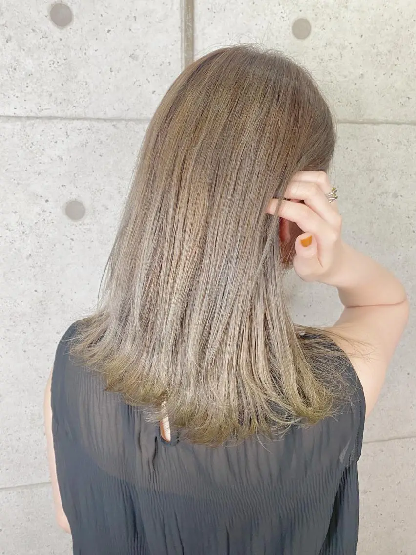 ミディアム カラー ベージュカラー ミルクティーベージュ 髪質改善/艶カラー /EisoAkariのヘアスタイル