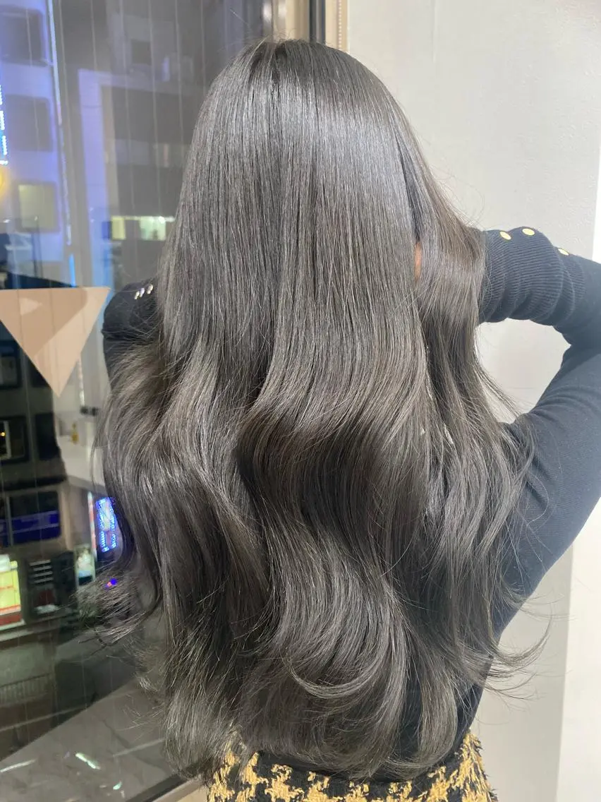 ミディアム カラー パーマ ヘアアレンジ メンズ キッズ ネイル マツエク・マツパ カット ヘアカラー トリートメント ヘッドスパ 韓国/トレンド レイヤー【101】のヘアスタイル