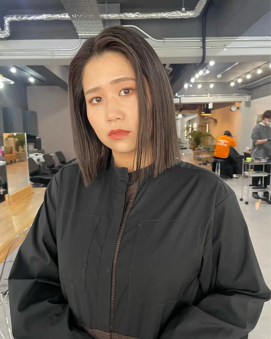 ミディアム カット ヘアカラー トリートメント 倉辻 香奈子のヘアスタイル