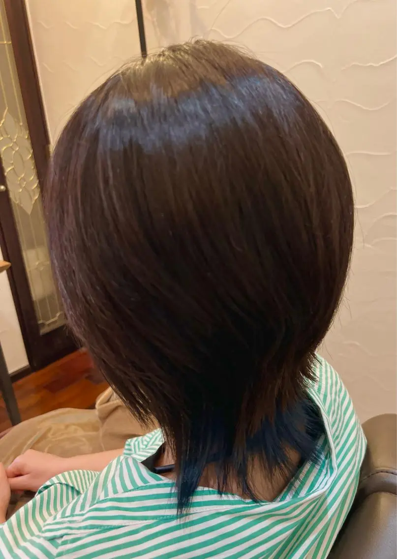 ショート カラー ブルーカラー ヤマグチ リョウのヘアスタイル