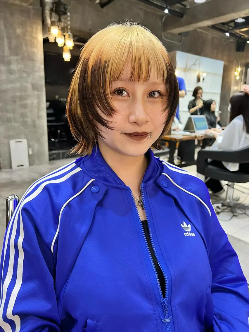 ミディアム カラー カット ヘアカラー 圧倒的デザイン力 店長🎨RENAのヘアスタイル