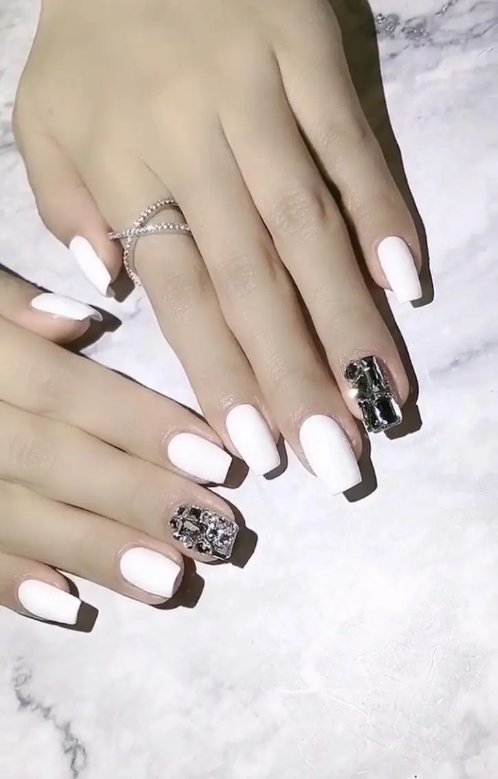 ネイル 💅ネイルサロン ブラン🌈かすみのネイルデザイン