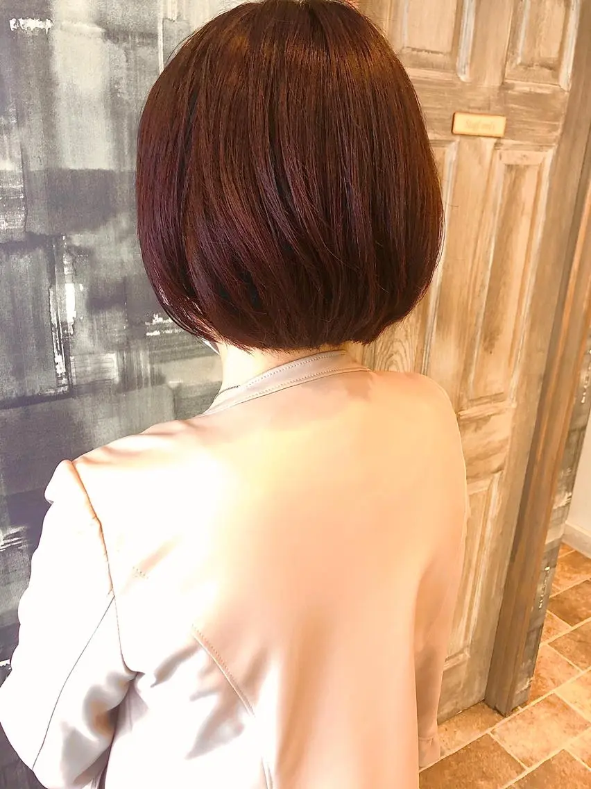 ショート カラー 日高 香織のヘアスタイル