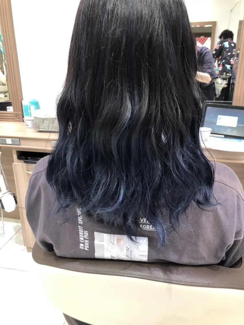 カラー ロング ヘアカラー 岩崎 空弥のヘアスタイル