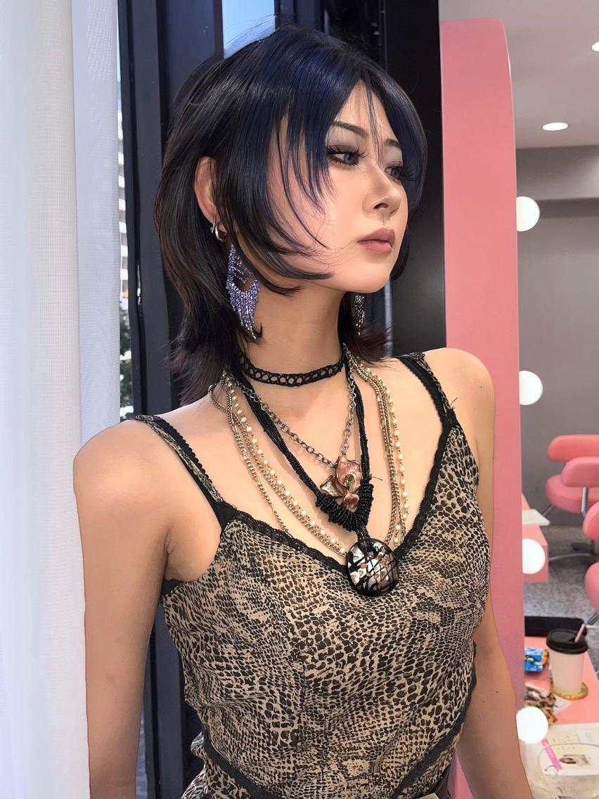 ショート カラー ヘアカラー みうる🎀透明感艶髪 🫧レイヤーカットのヘアスタイル