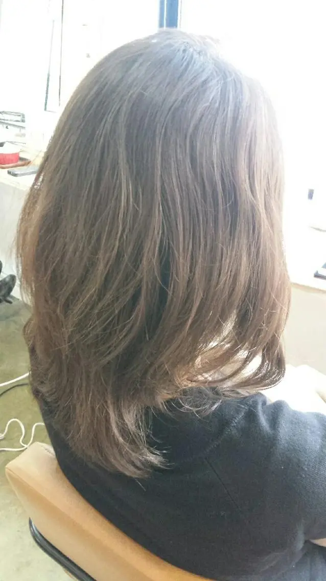 ミディアム カラー グレージュ 🔳髪質改善🔳 岡本陽のヘアスタイル