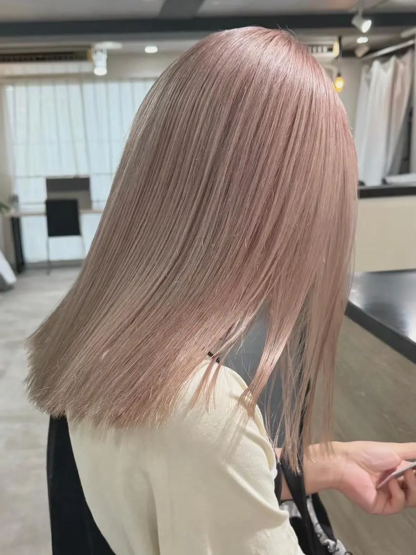 セミロング カラー ピンクカラー うる艶/ハイトーン 🎀hina🎀のヘアスタイル