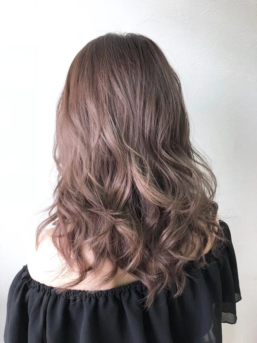 セミロング 最高級エクステ /羽エクステ白石宇由のヘアスタイル