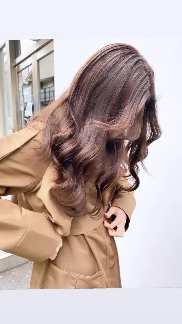 セミロング カラー セミロングパーマ アッシュ アッシュブラウン バレイヤージュ ベージュカラー ヘアカラー トリートメント 韓国風×透明感カラー 髪質改善オタベシンヤのヘアスタイル