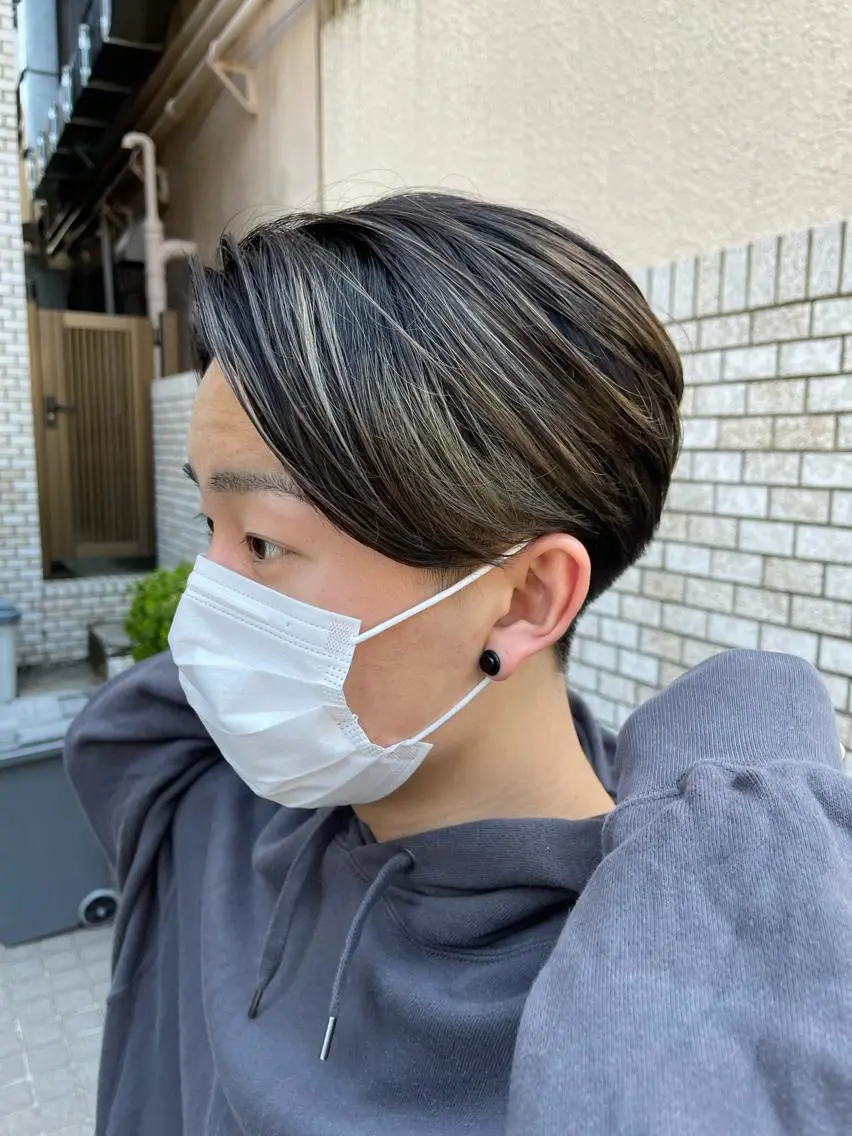 カラー 四ッ井 翔のヘアスタイル