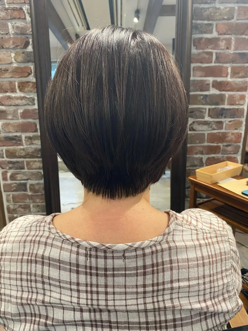 ショート カラー ショートボブ ボブ ショートヘア 沖田 舞衣のヘアスタイル