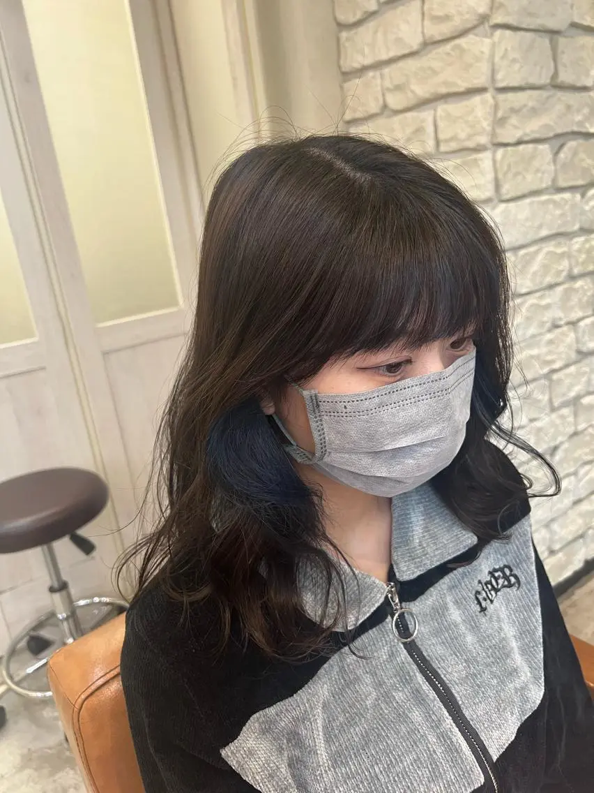 ミディアム 才門 真菜のヘアスタイル
