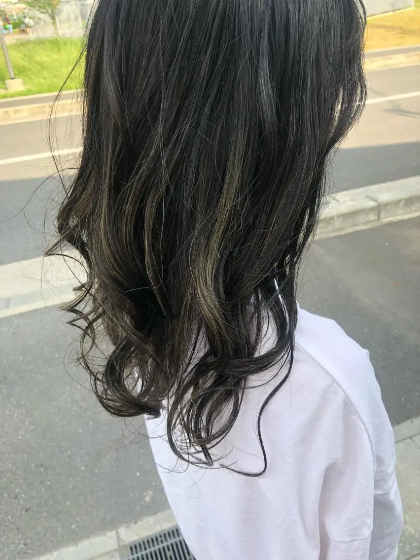 ロング カラー ヘアアレンジ ハイライトカラー ハイライト 久保田 茜のヘアスタイル